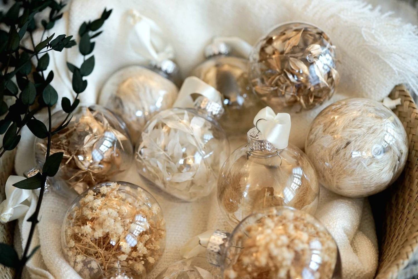 Pampas & Dried Flowers  Christmas baubles