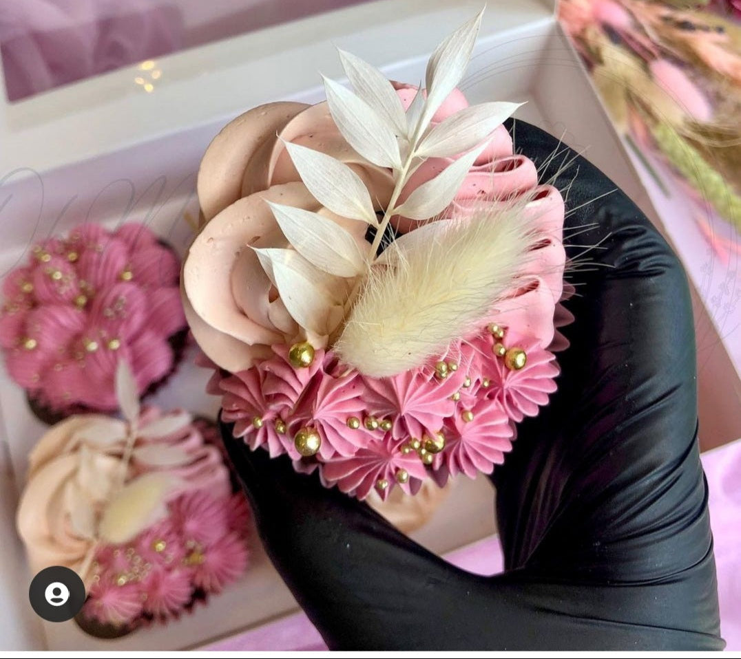 Dried Flowers Bakers Box